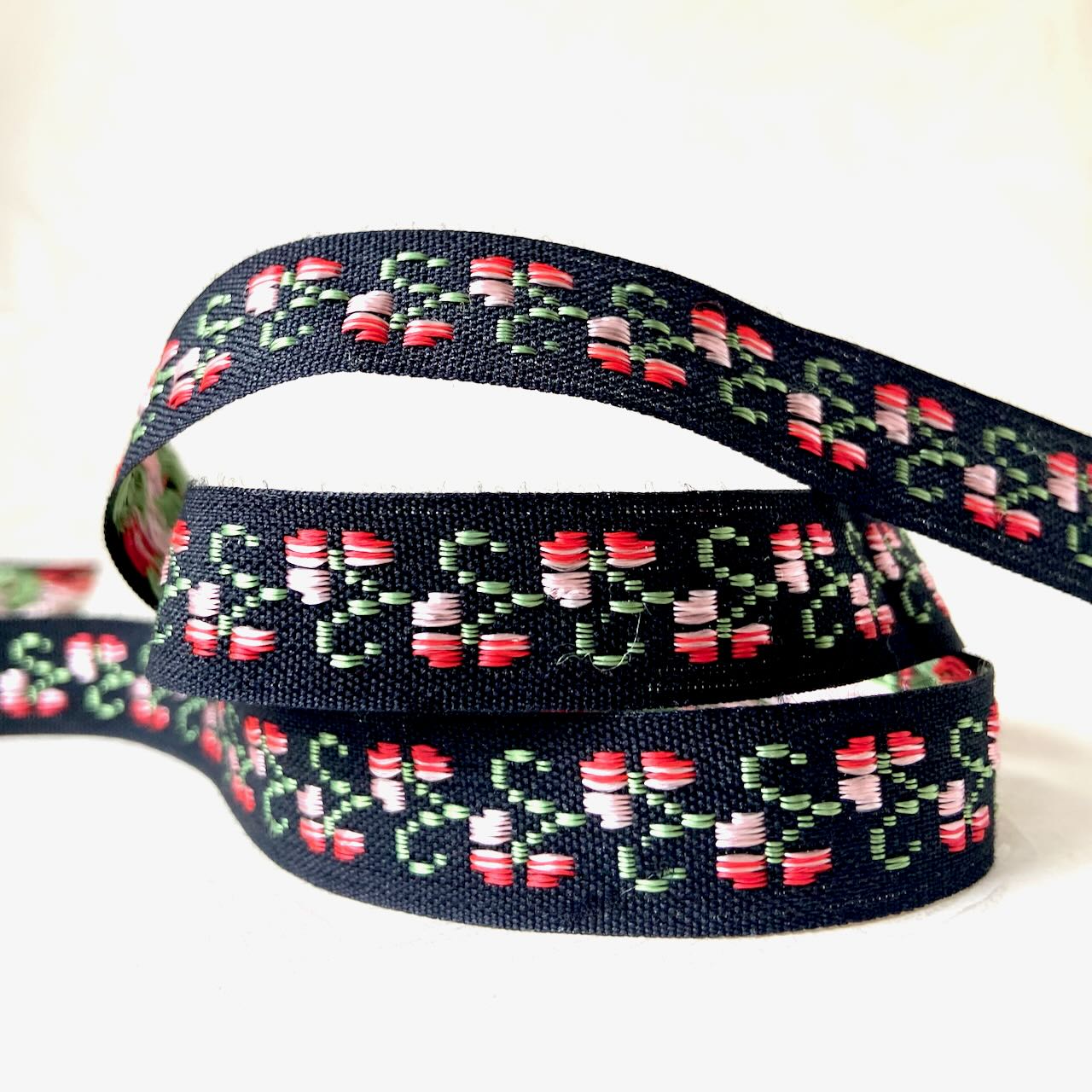 Floral_Jacquard_Ribbon