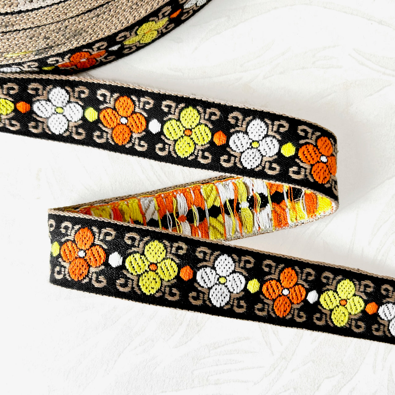 Floral_Jacquard_Ribbon