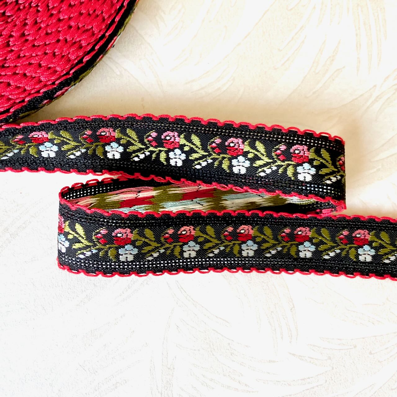 Floral_Jacquard_Ribbon