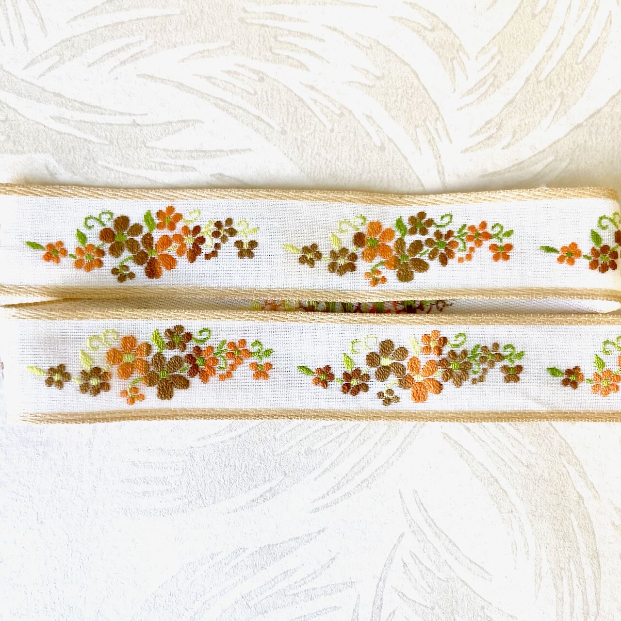 Floral_Jacquard_Ribbon