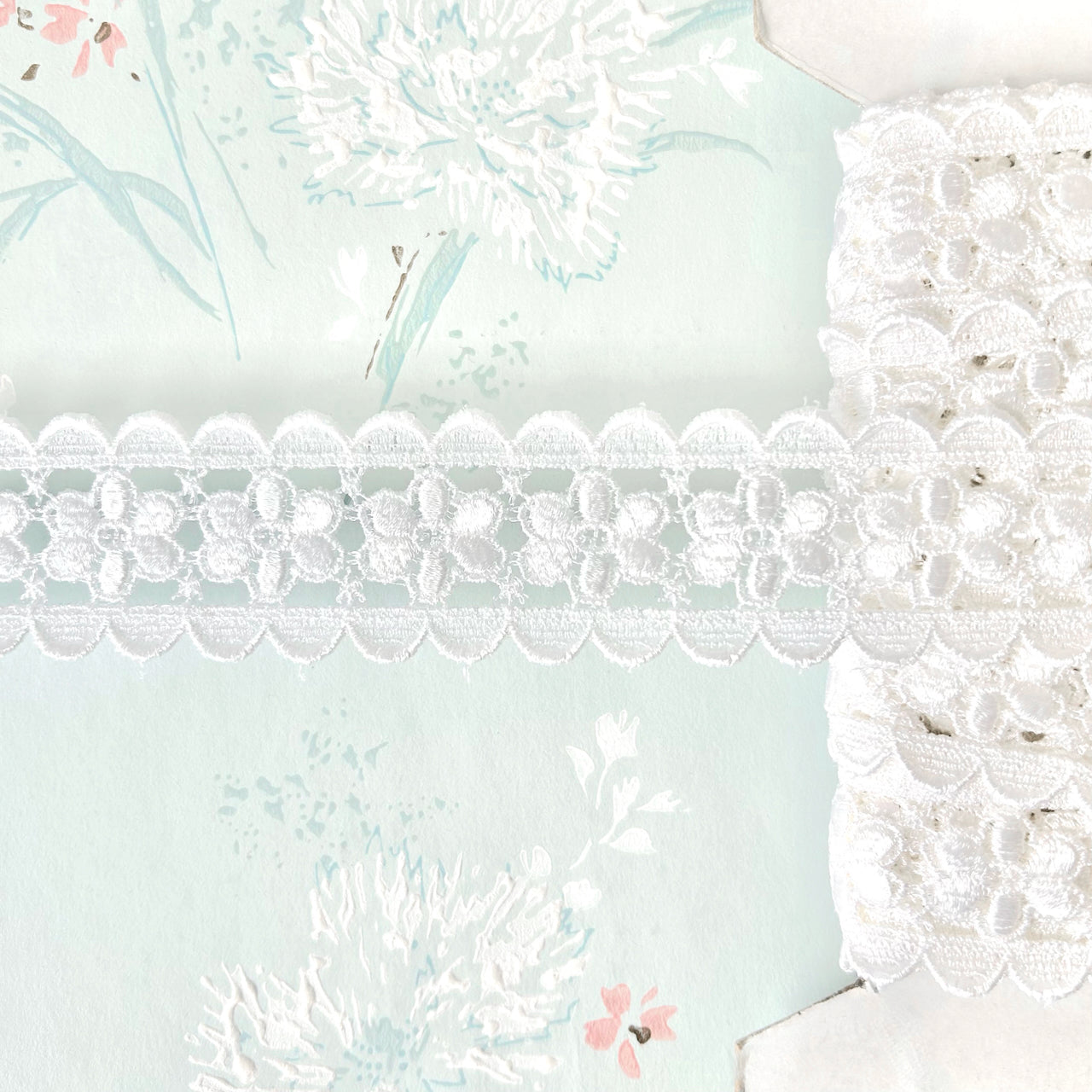 Floral_Scalloped_Venice_Lace