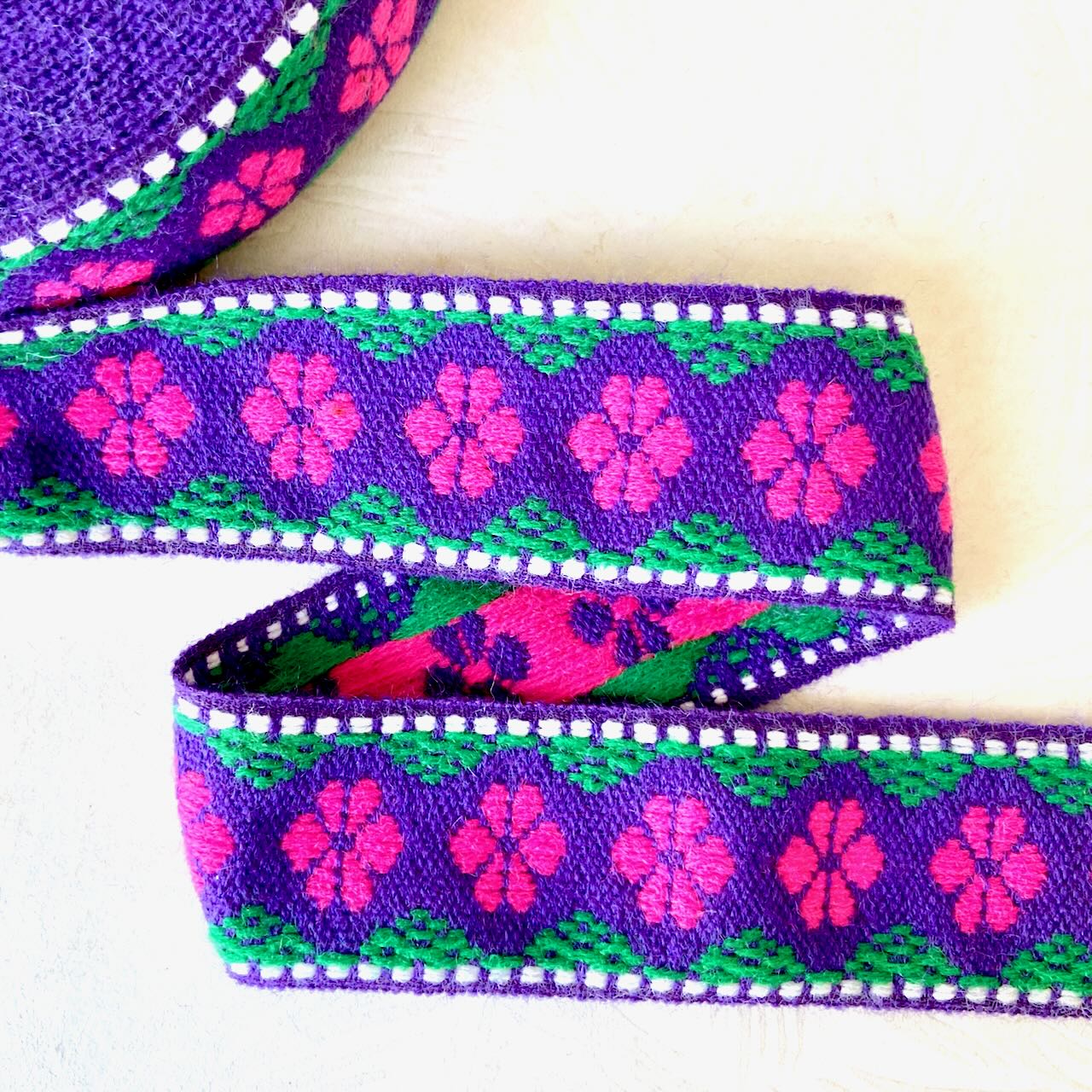 Floral_Sweater_Jacquard_Ribbon