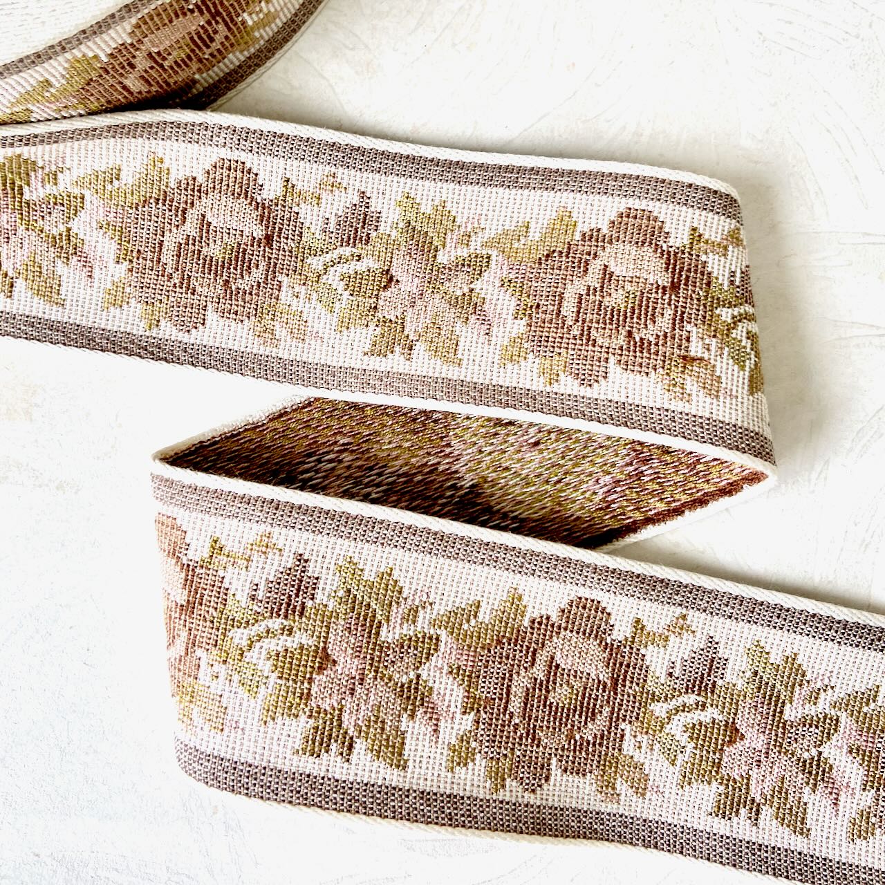 Floral_Tapestry_Jacquard_Ribbon