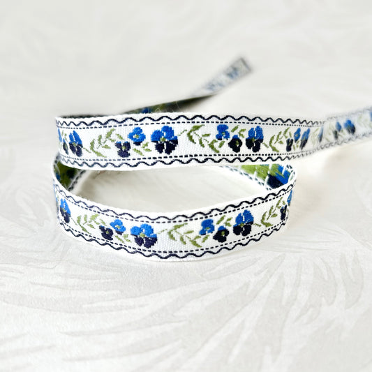 Floral_Vine_Jacquard_Ribbon