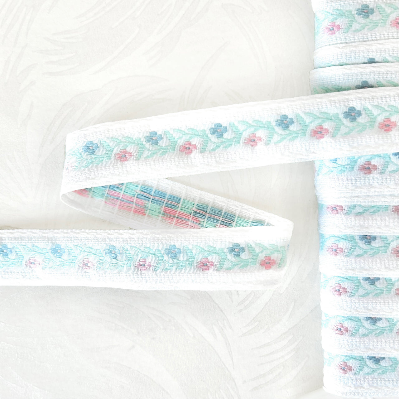 Floral_Vine_Jacquard_Ribbon