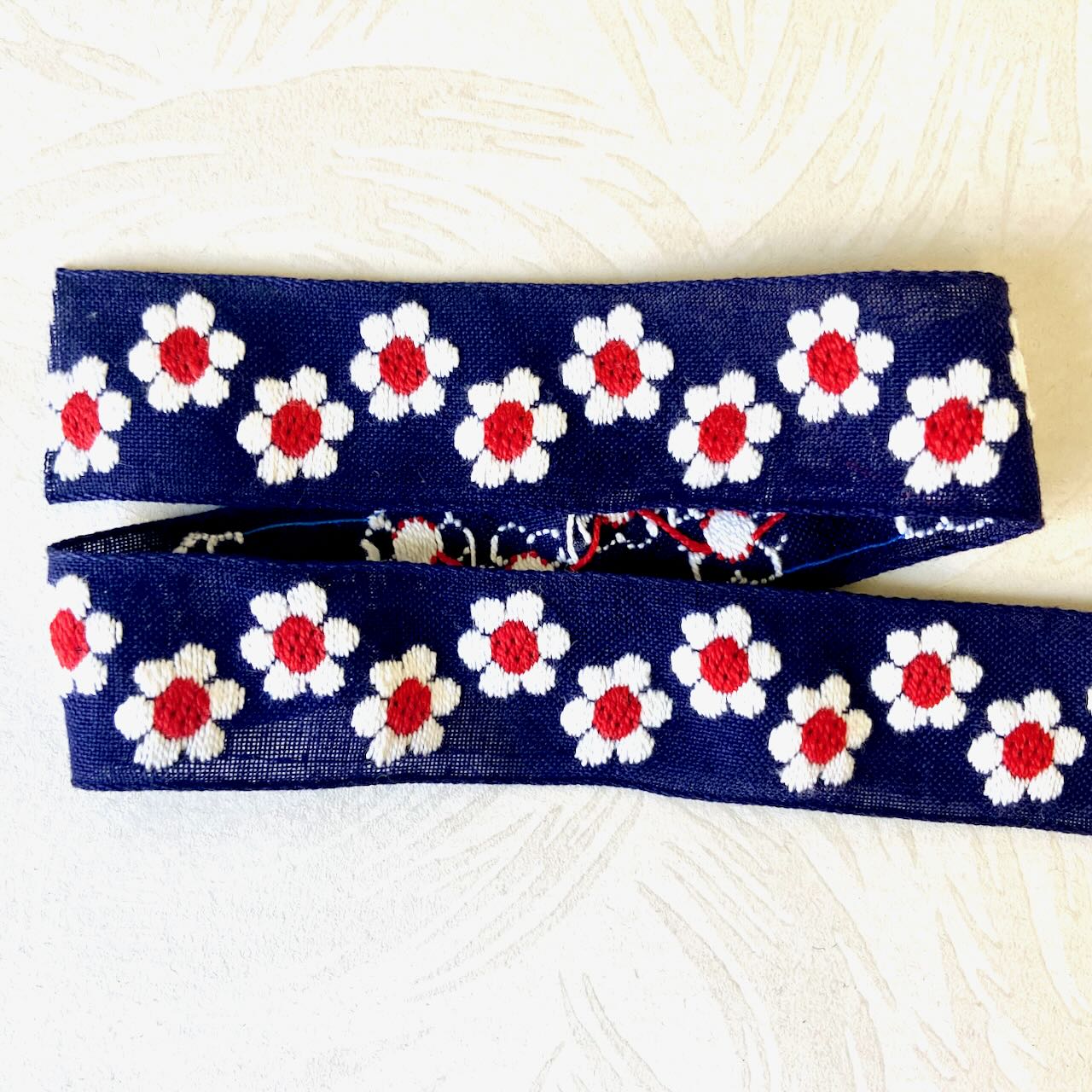 Flower_Zig_Zag_Jacquard_Ribbon