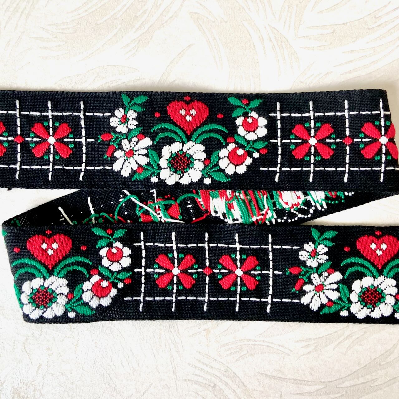 Flowers_Heart_Jacquard_Ribbon