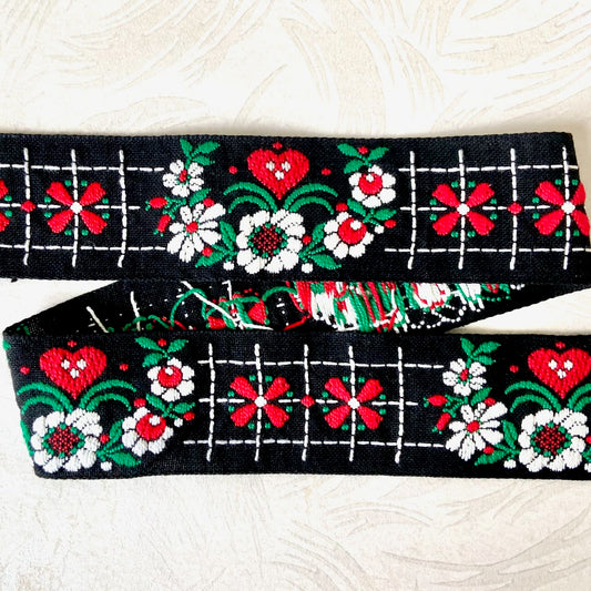 Flowers_Heart_Jacquard_Ribbon