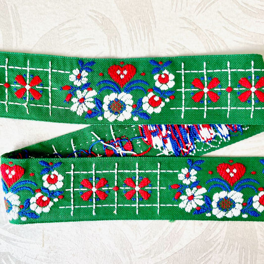 Flowers_Heart_Jacquard_Ribbon