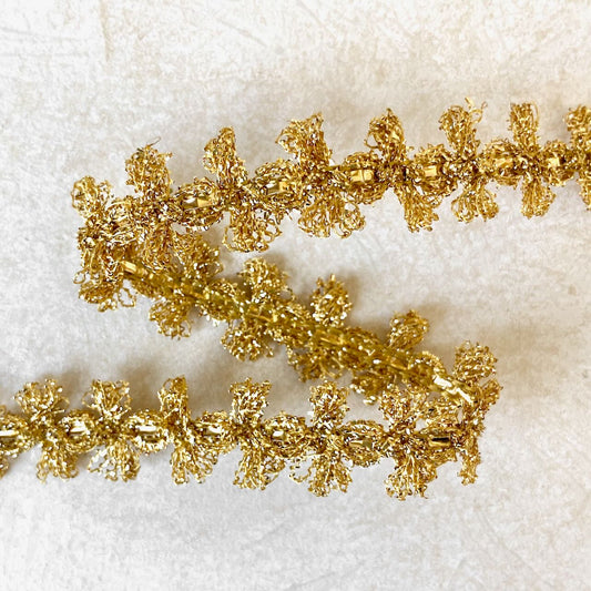 Fluffy_Metallic_Trim