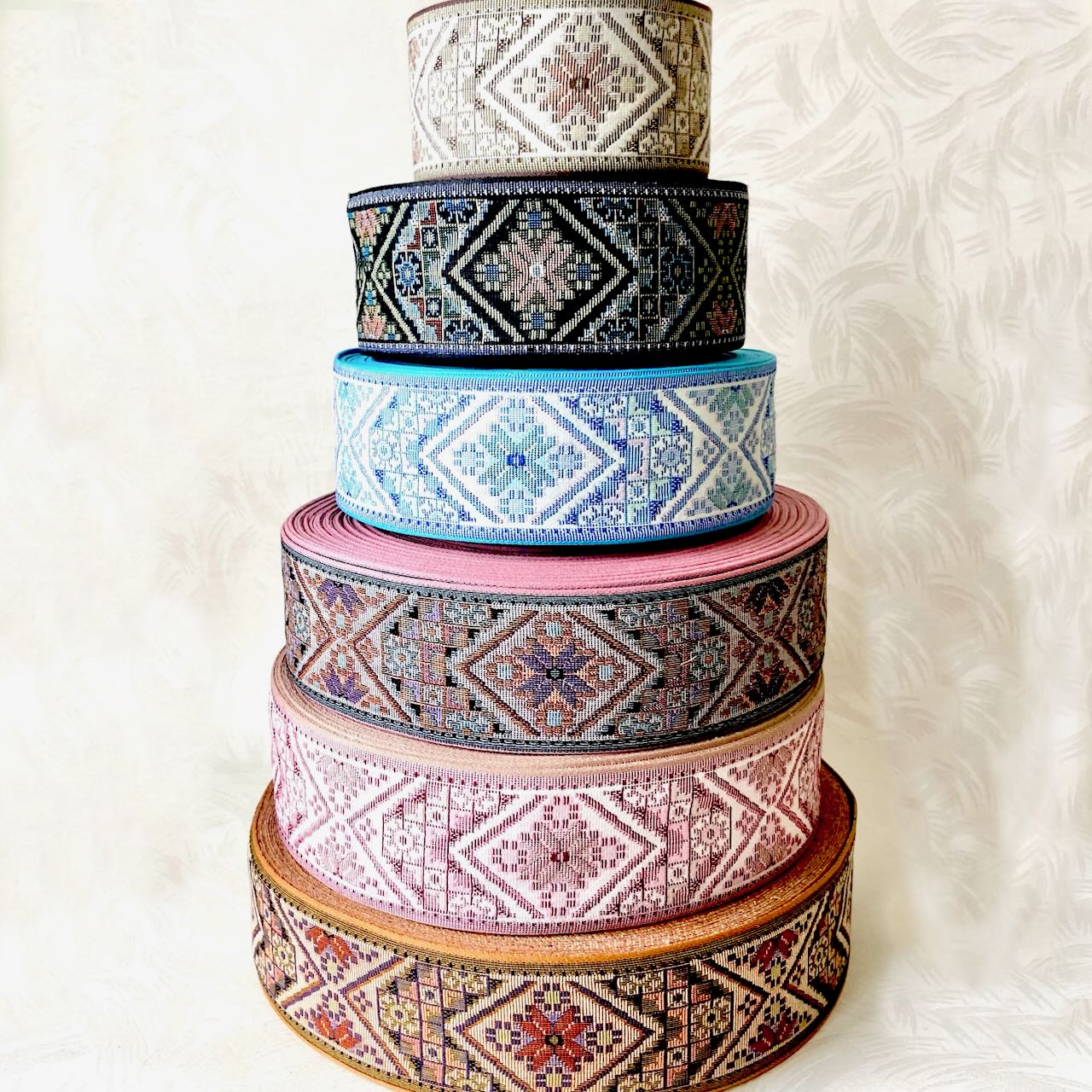 Geometric_Floral_Tapestry_Jacquard_Ribbon