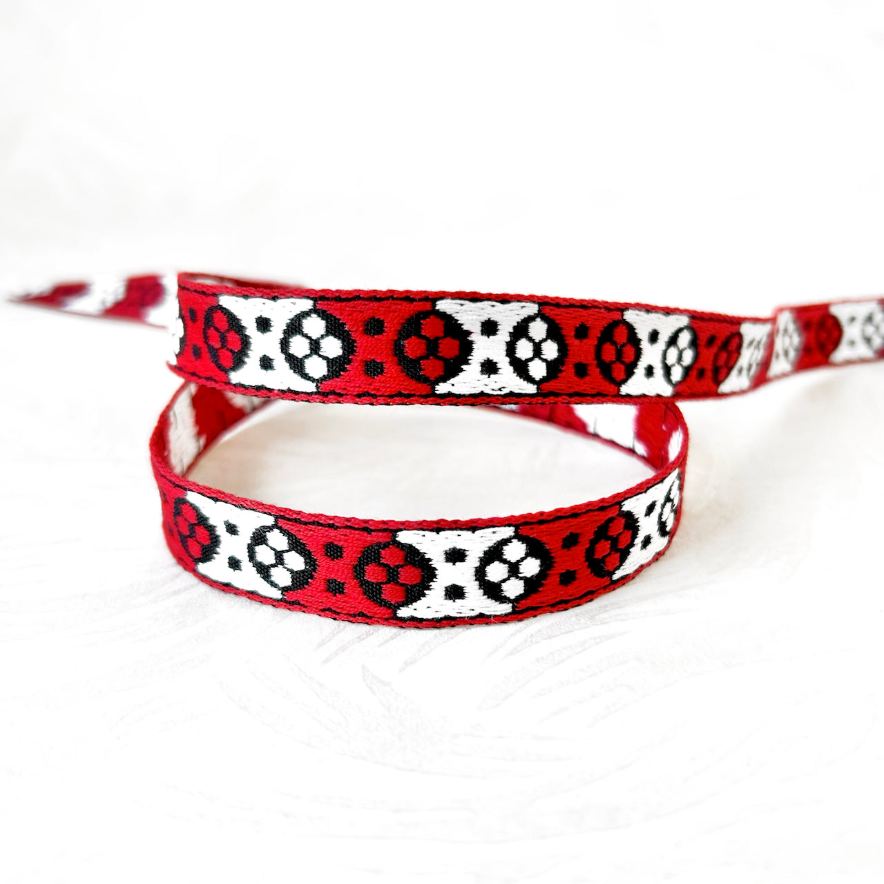 Geometric_Circle_Jacquard_Ribbon