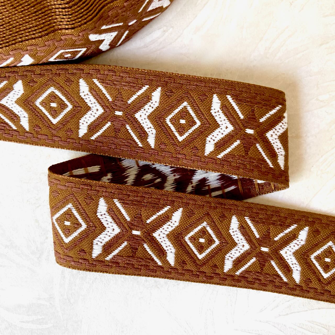 Geometric_Diamond_Jacquard_Ribbon