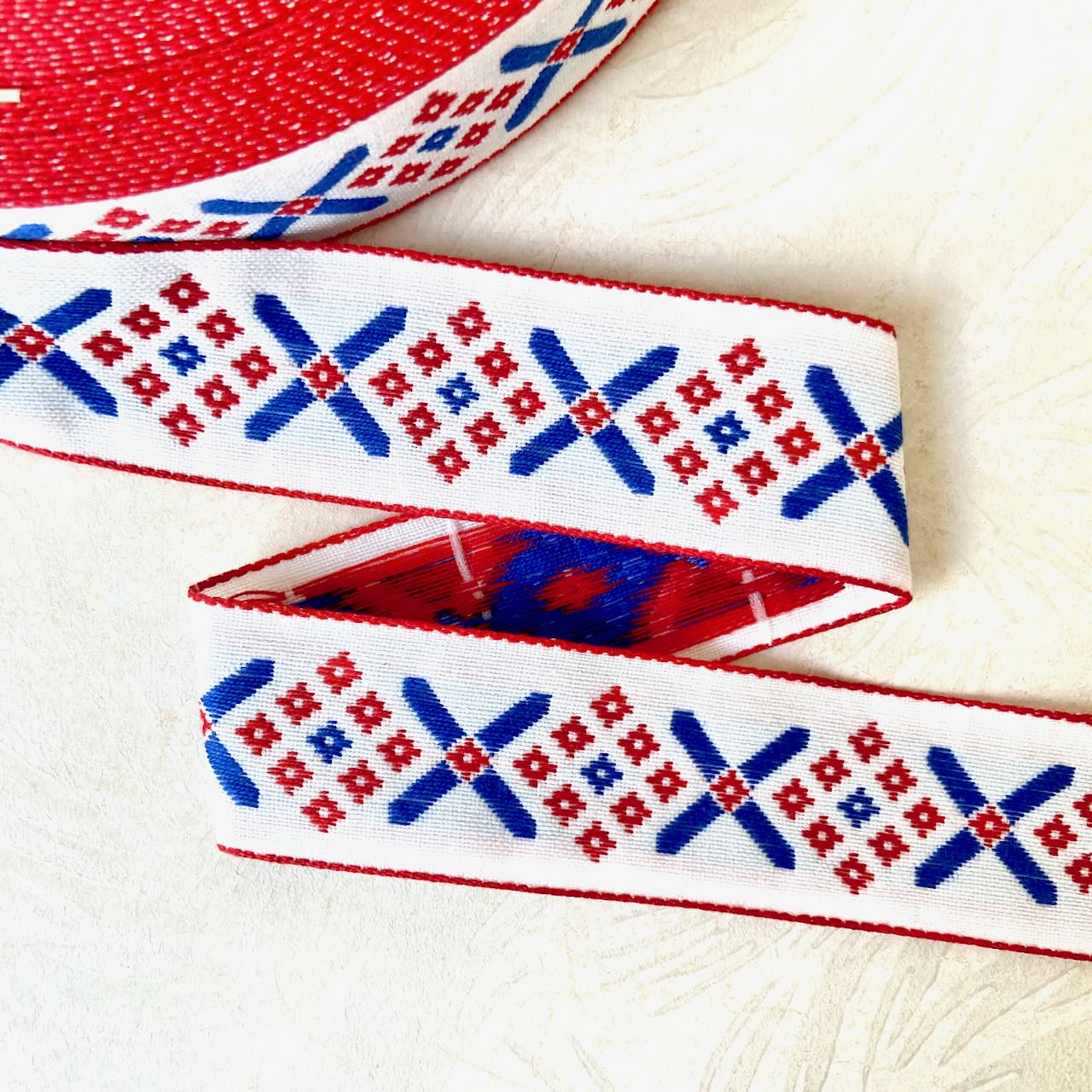 Geometric_Diamond_Jacquard_Ribbon