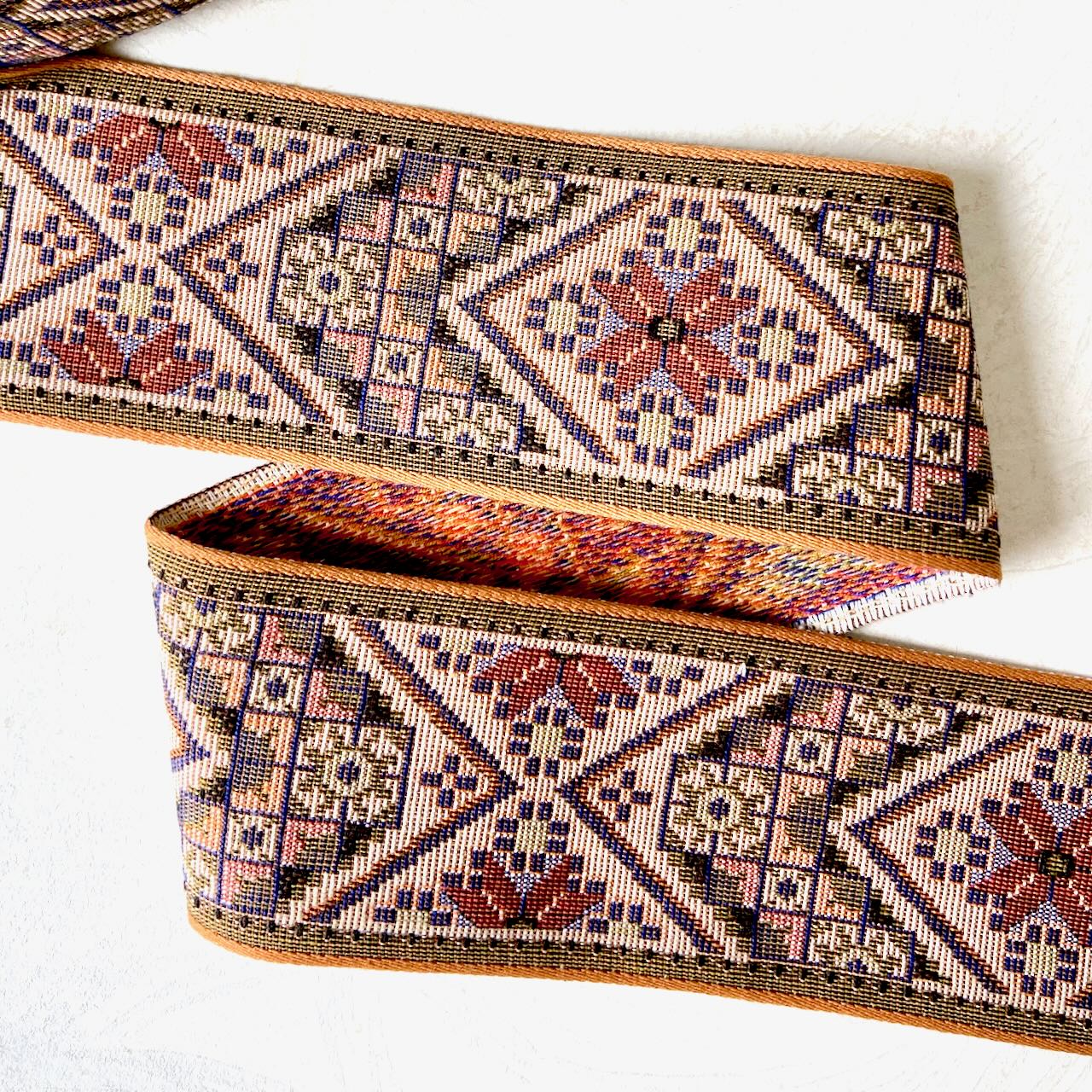 Geometric_Floral_Tapestry_Jacquard_Ribbon
