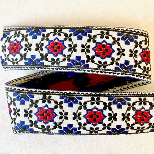 Geometric_Flower_Jacquard_Blue