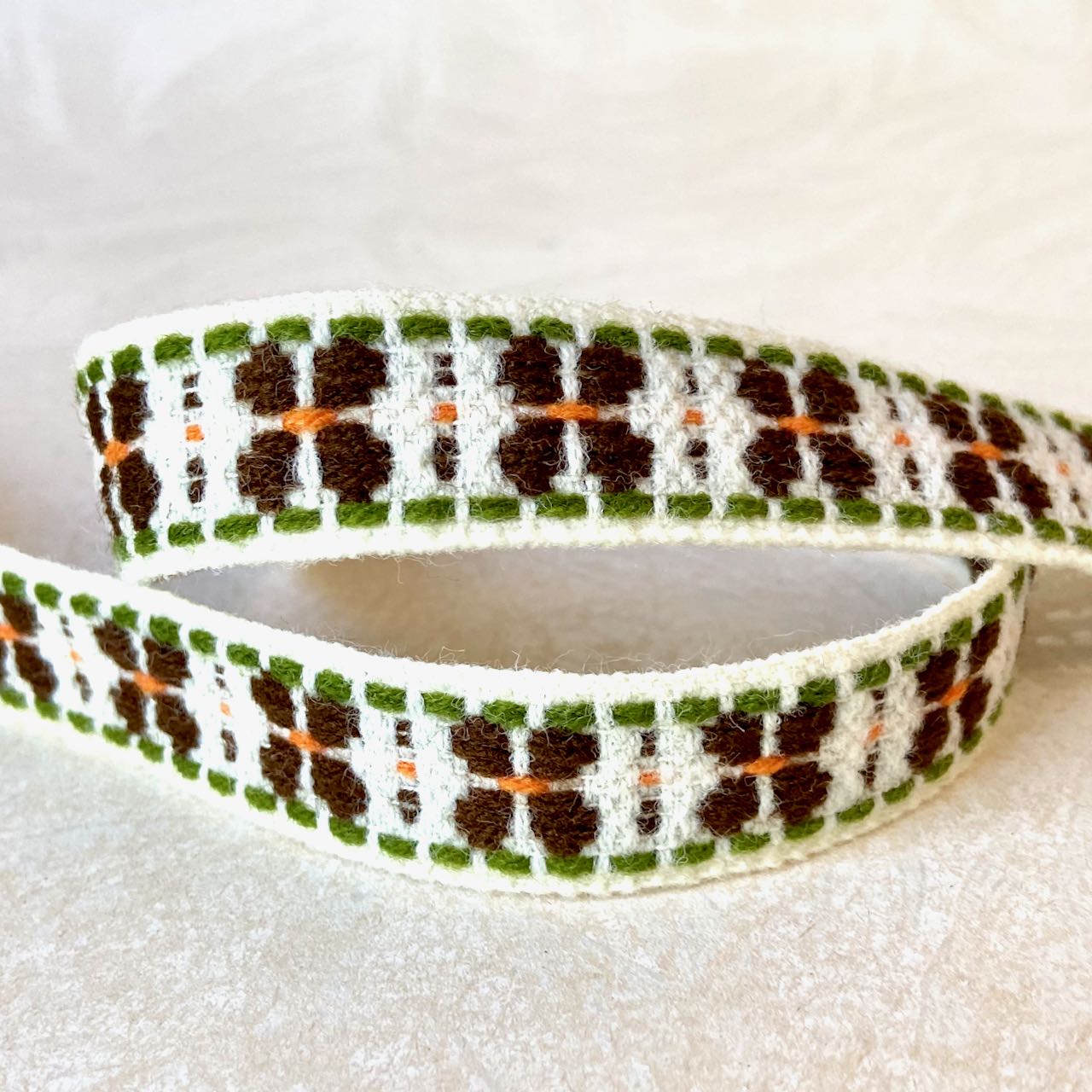 Geometric_Flower_Jacquard_Ribbon_Brown