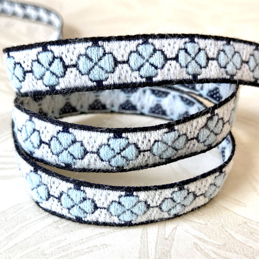 Geometric_Flower_Woven_Trim