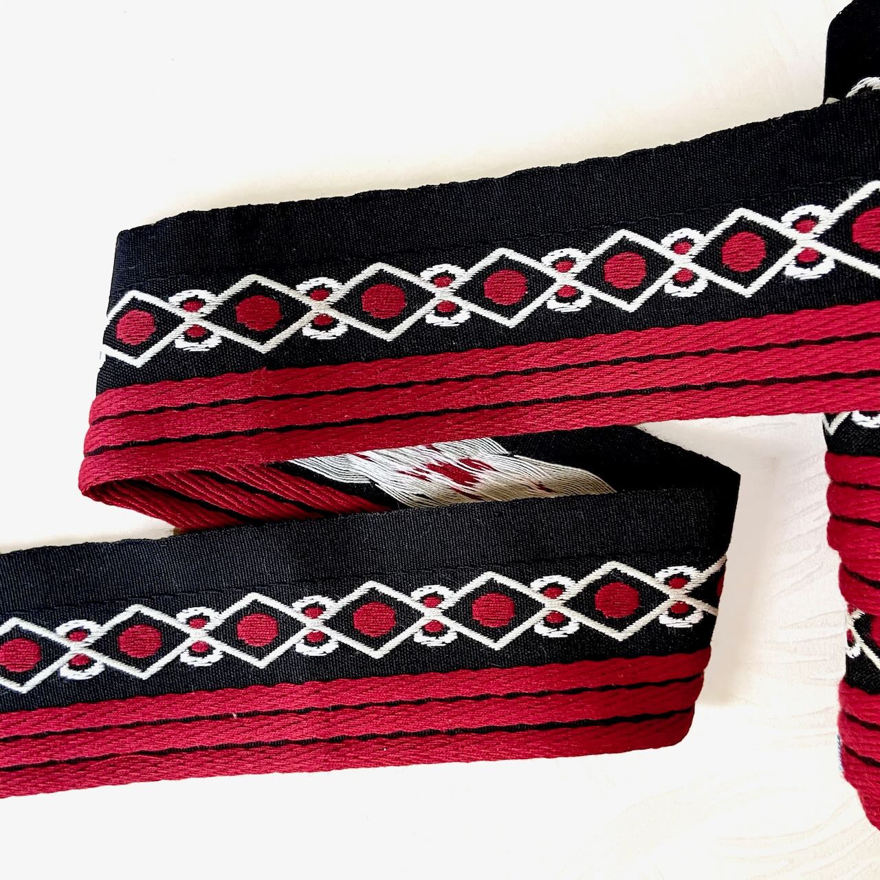 Geometric_Jacquard_Piping