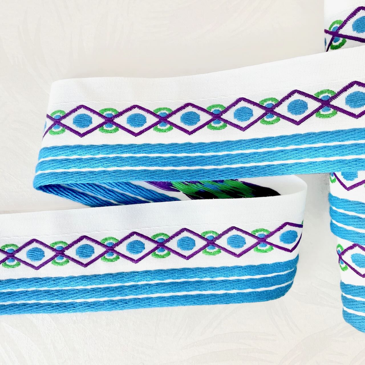 Geometric_Jacquard_Piping