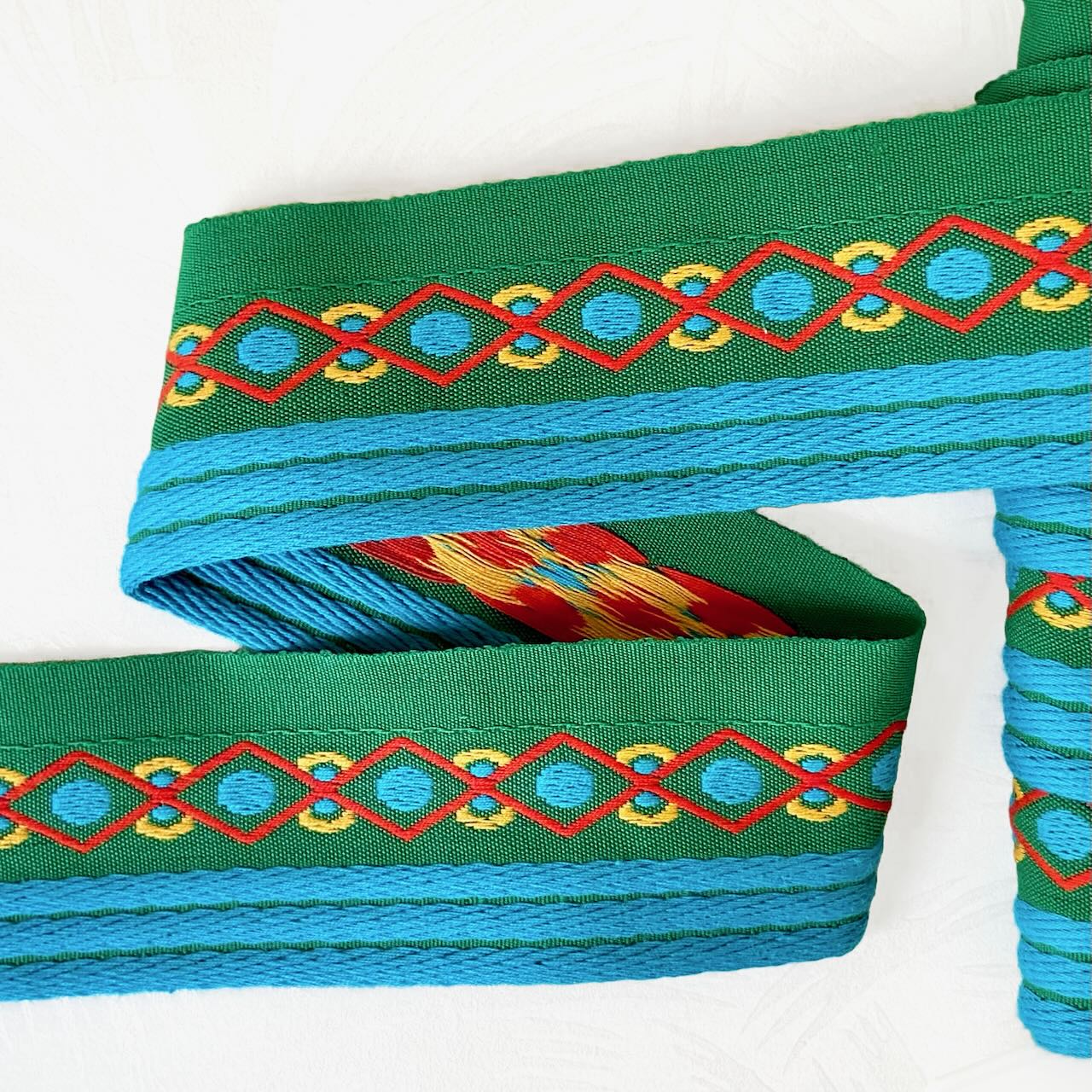 Geometric_Jacquard_Piping