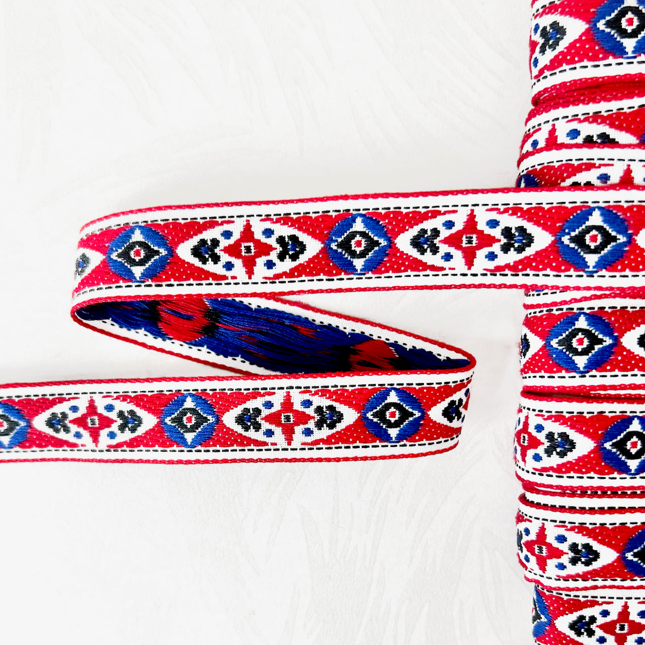 Geometric_Jacquard_Ribbon