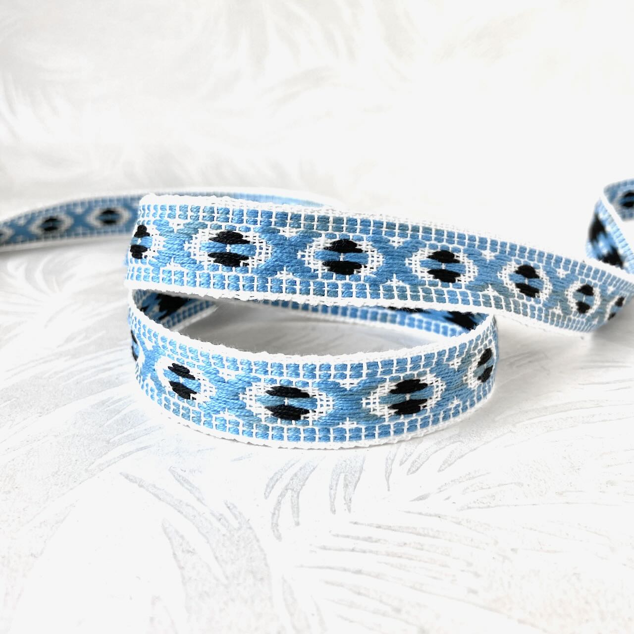 Geometric_Jacquard_Ribbon