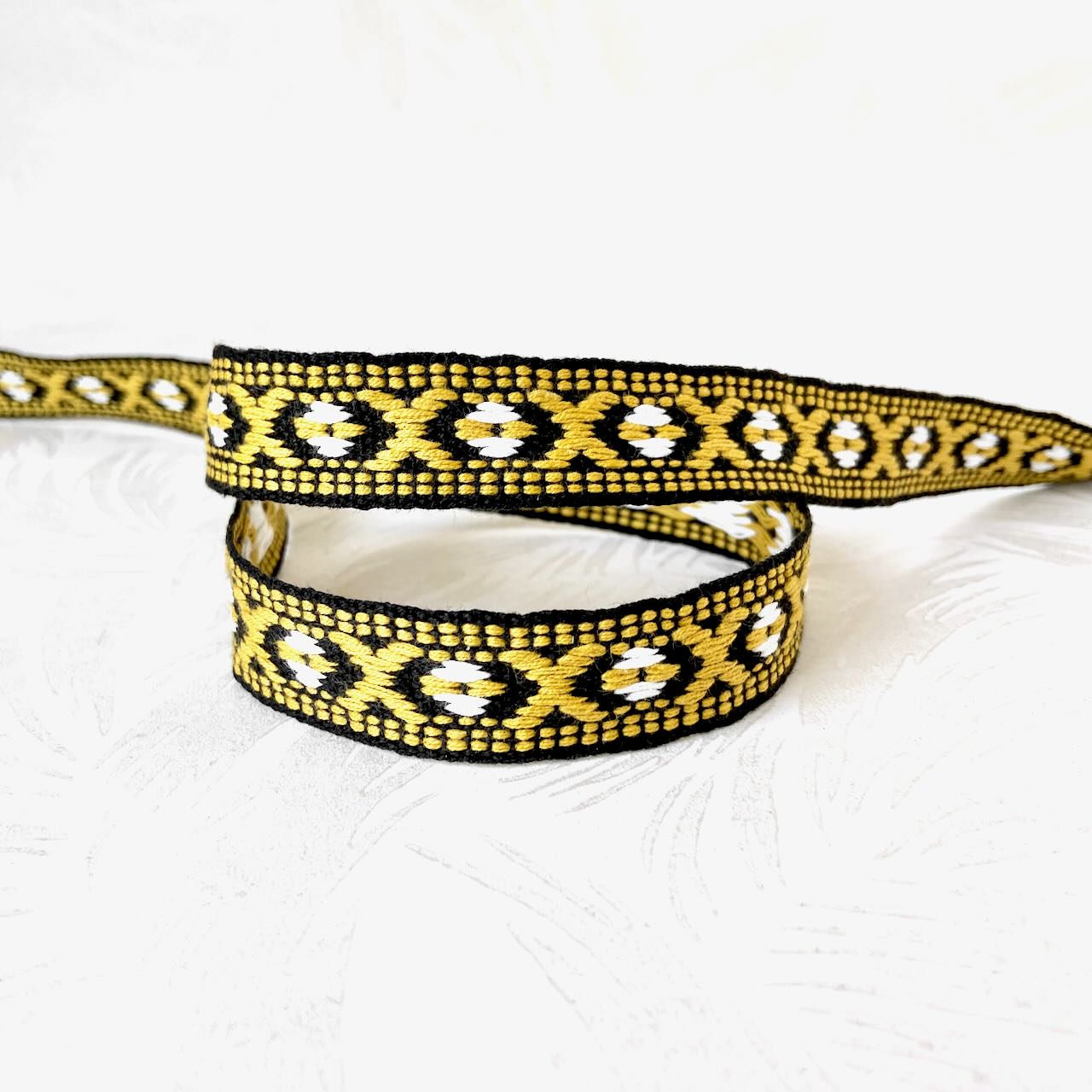 Geometric_Jacquard_Ribbon