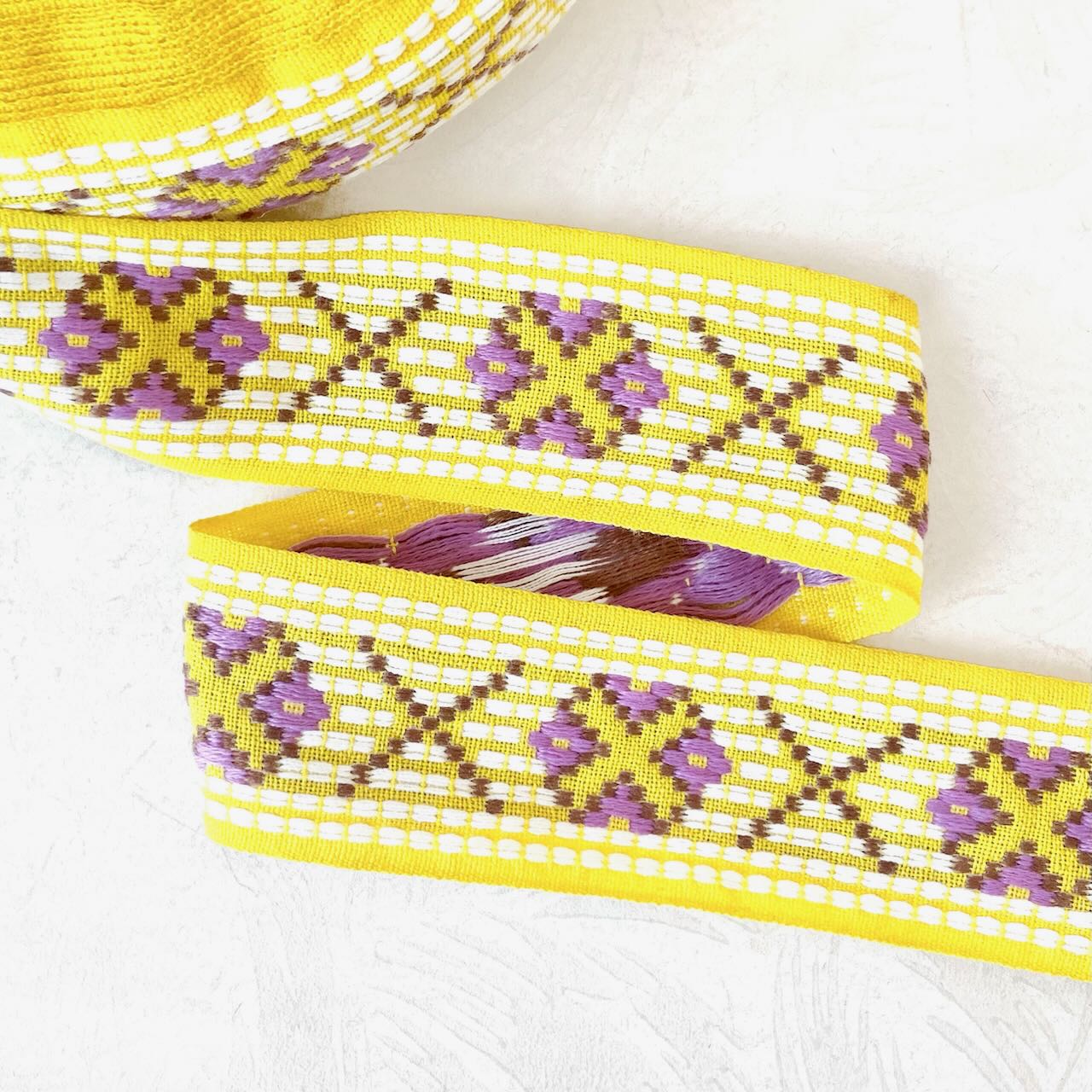 Geometric_Jacquard_Ribbon
