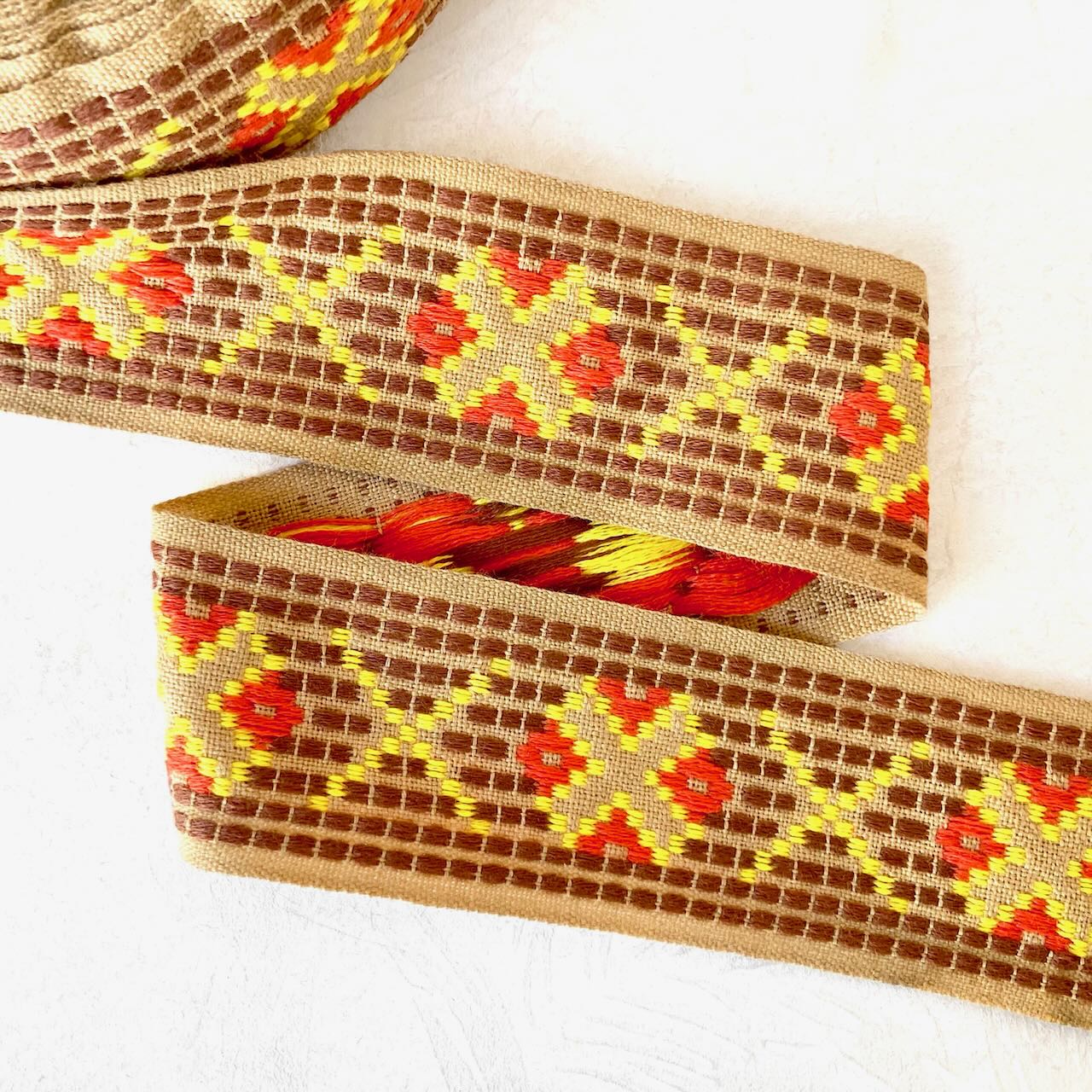 Geometric_Jacquard_Ribbon