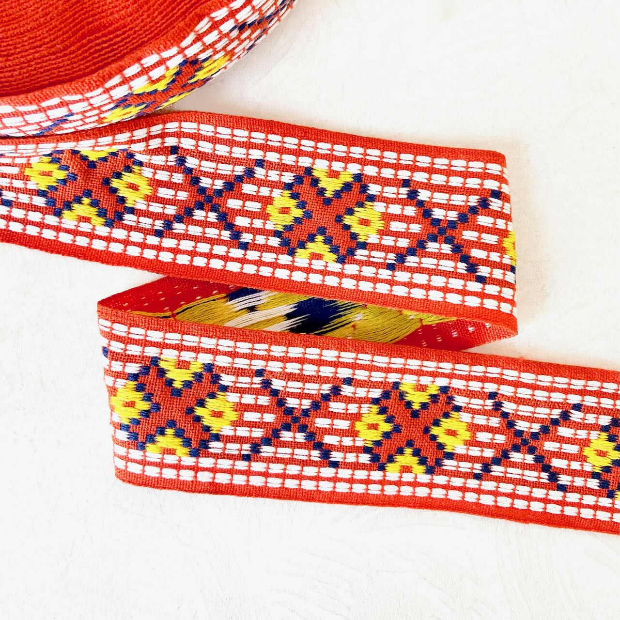 Geometric_Jacquard_Ribbon