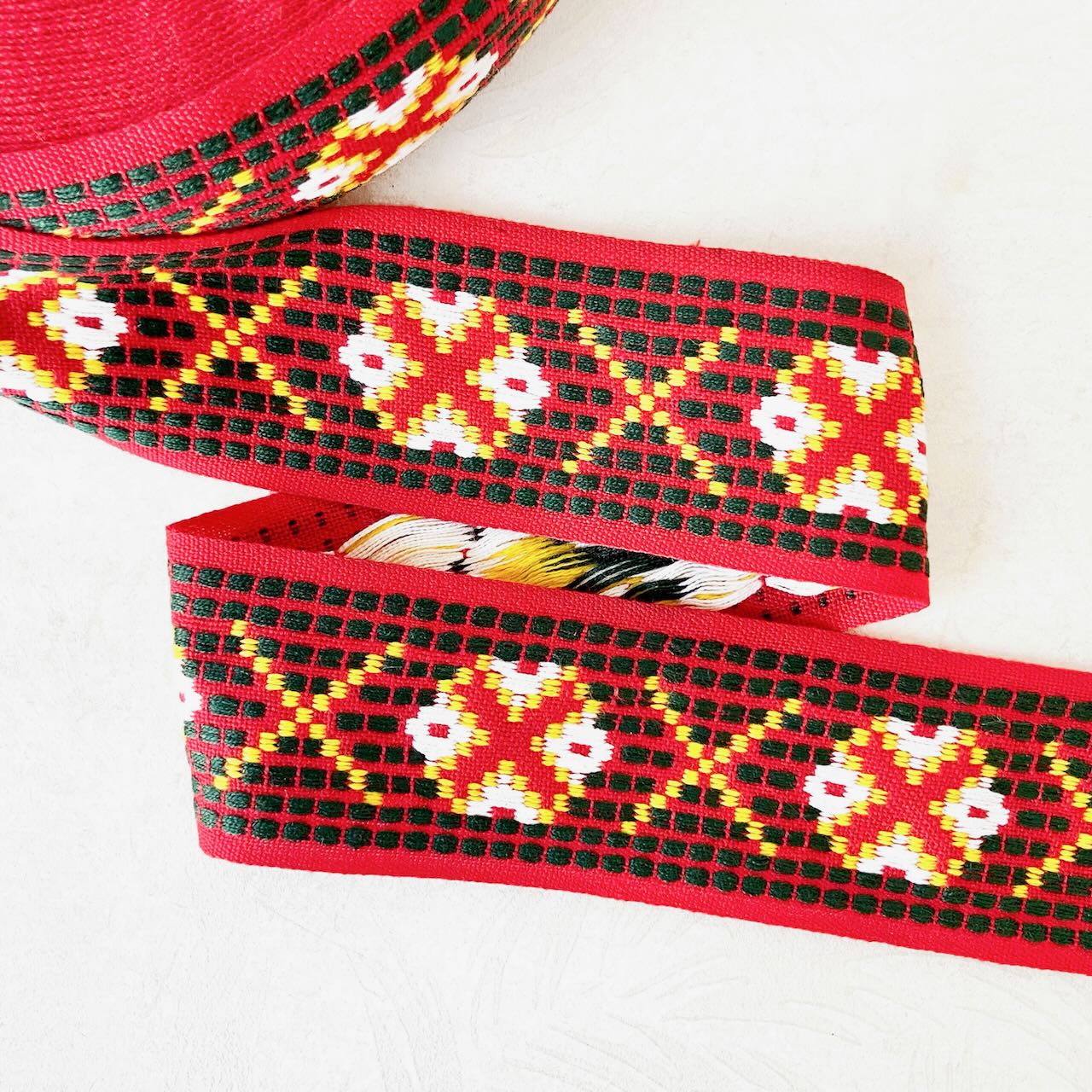 Geometric_Jacquard_Ribbon