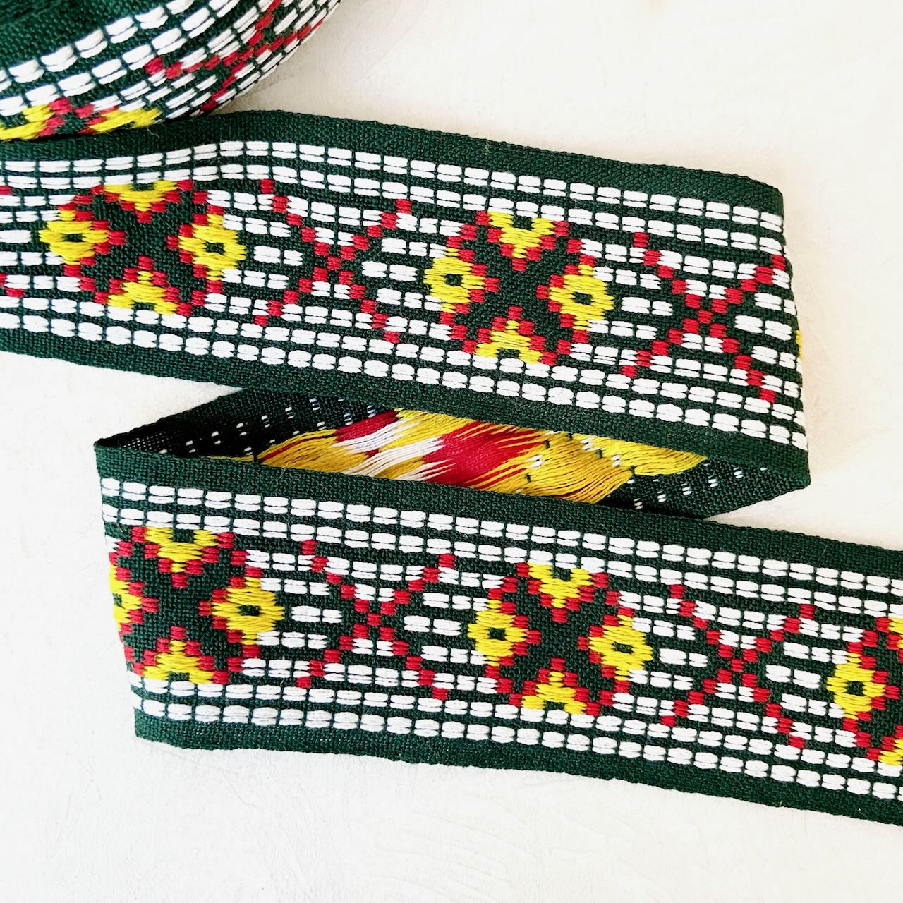 Geometric_Jacquard_Ribbon
