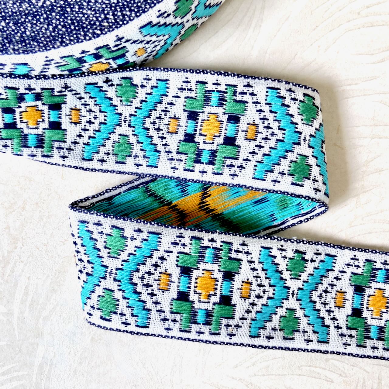 Geometric_Jacquard_Ribbon