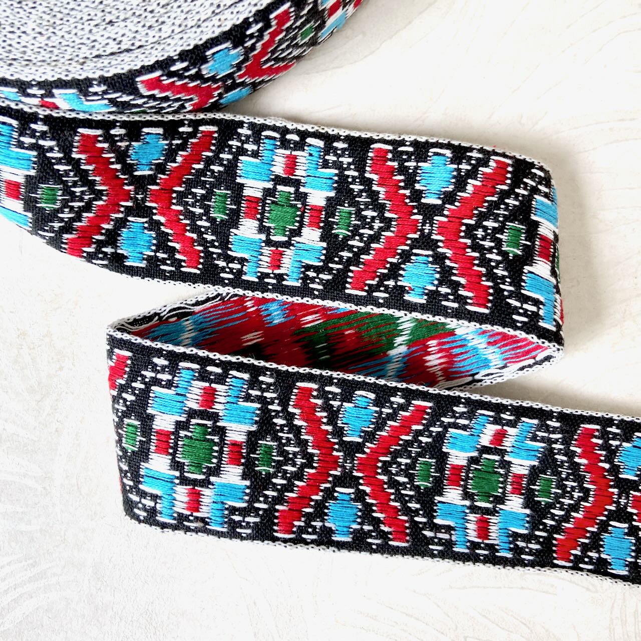 Geometric_Jacquard_Ribbon