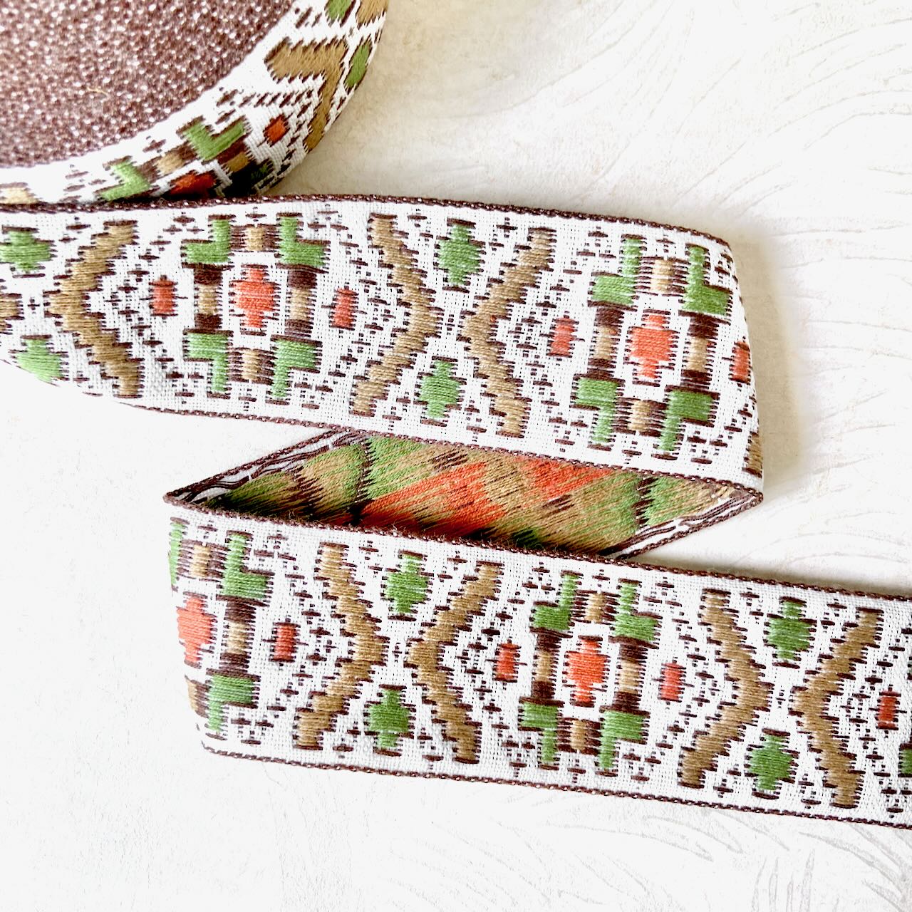 Geometric_Jacquard_Ribbon