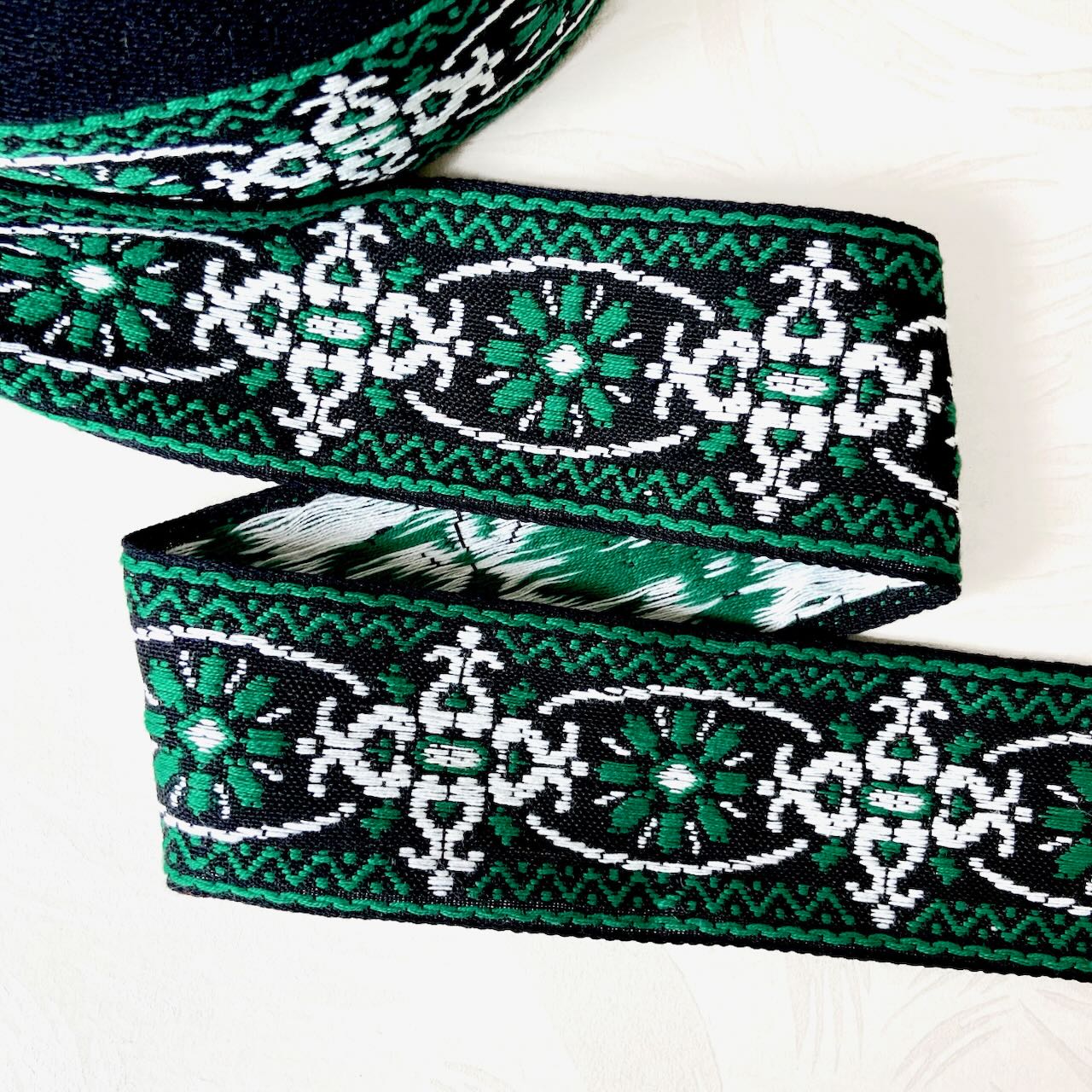 Geometric_Jacquard_Ribbon