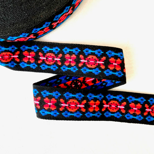 Geometric_Jacquard_Ribbon