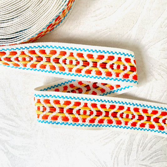 Geometric_Jacquard_Ribbon