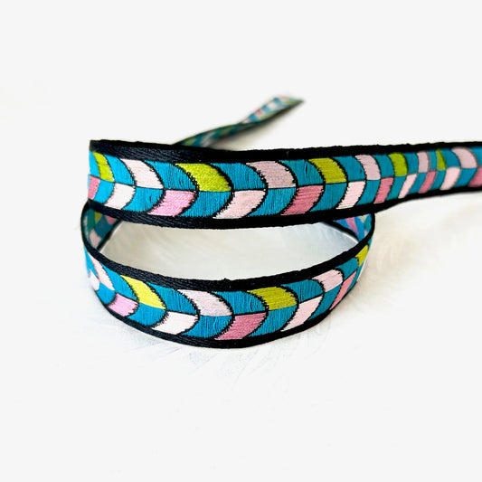 Geometric_Jacquard_Ribbon