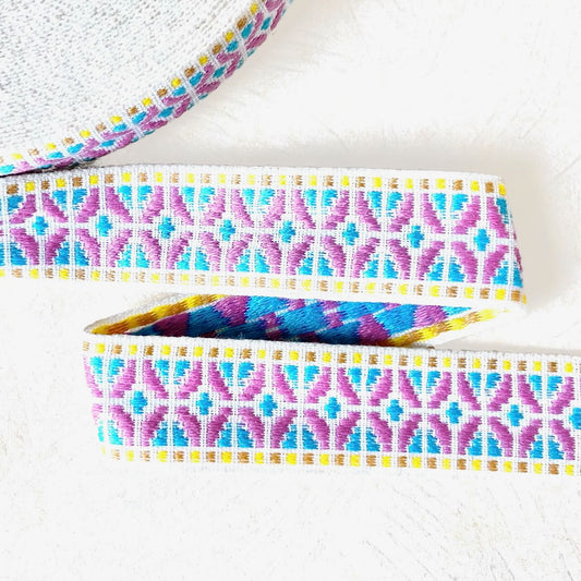 Geometric_Jacquard_Ribbon