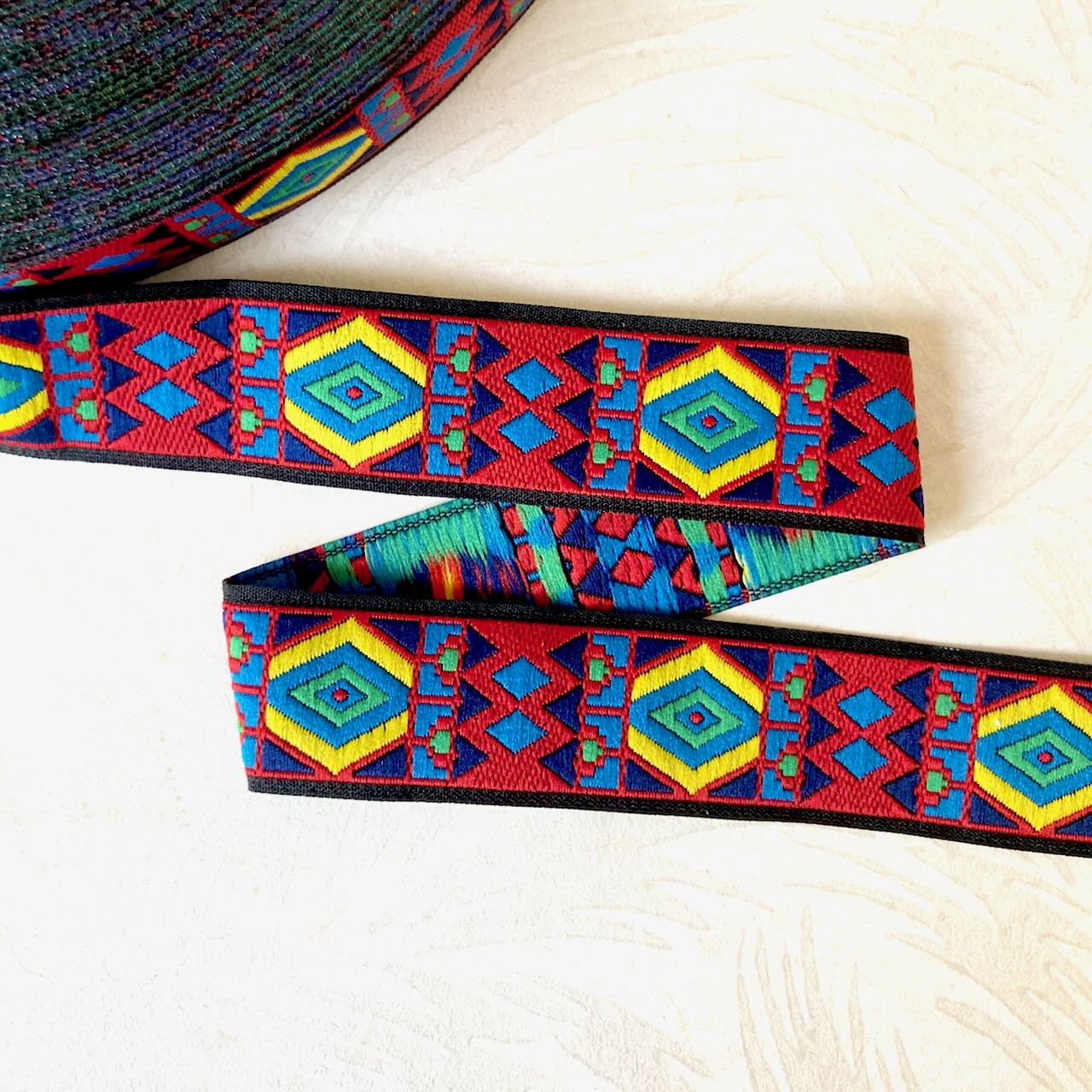 Geometric_Jacquard_Ribbon