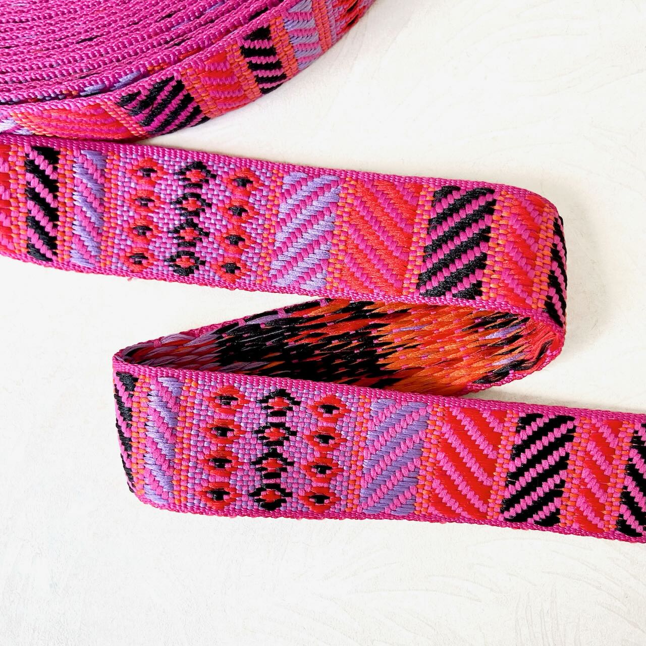 Geometric_Jacquard_Ribbon