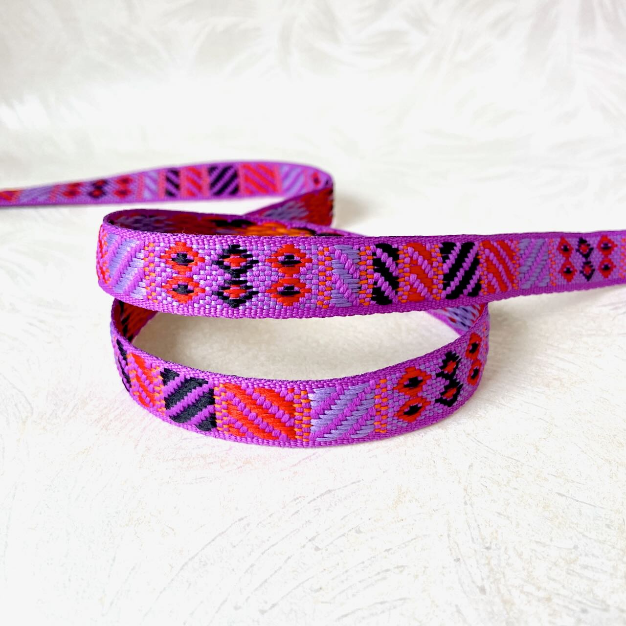 Geometric_Jacquard_Ribbon