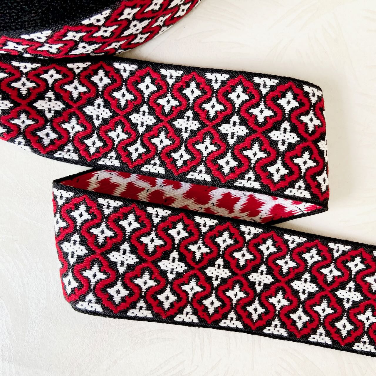 Geometric_Jacquard_Ribbon