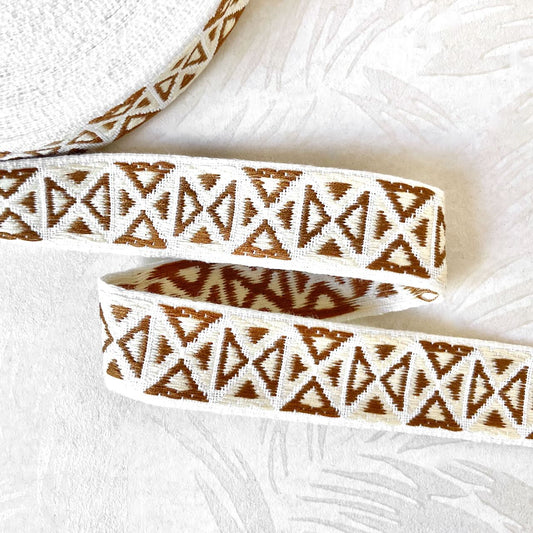 Geometric_Jacquard_Ribbon