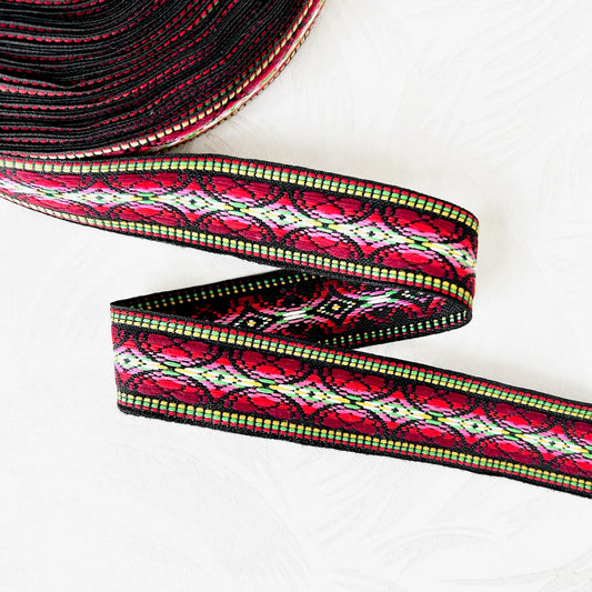 Geometric_Jacquard_Ribbon