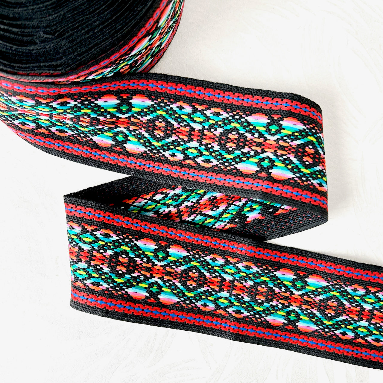 Geometric_Jacquard_Ribbon