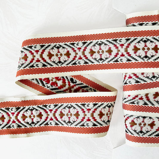 Geometric_Jacquard_Ribbon