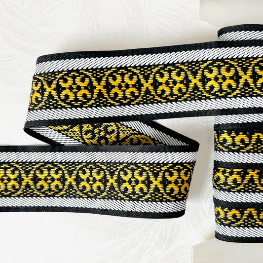 Geometric_Jacquard_Ribbon